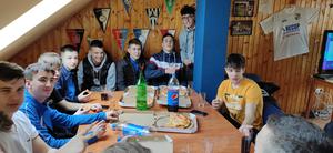 Csapatpt pizzzs
