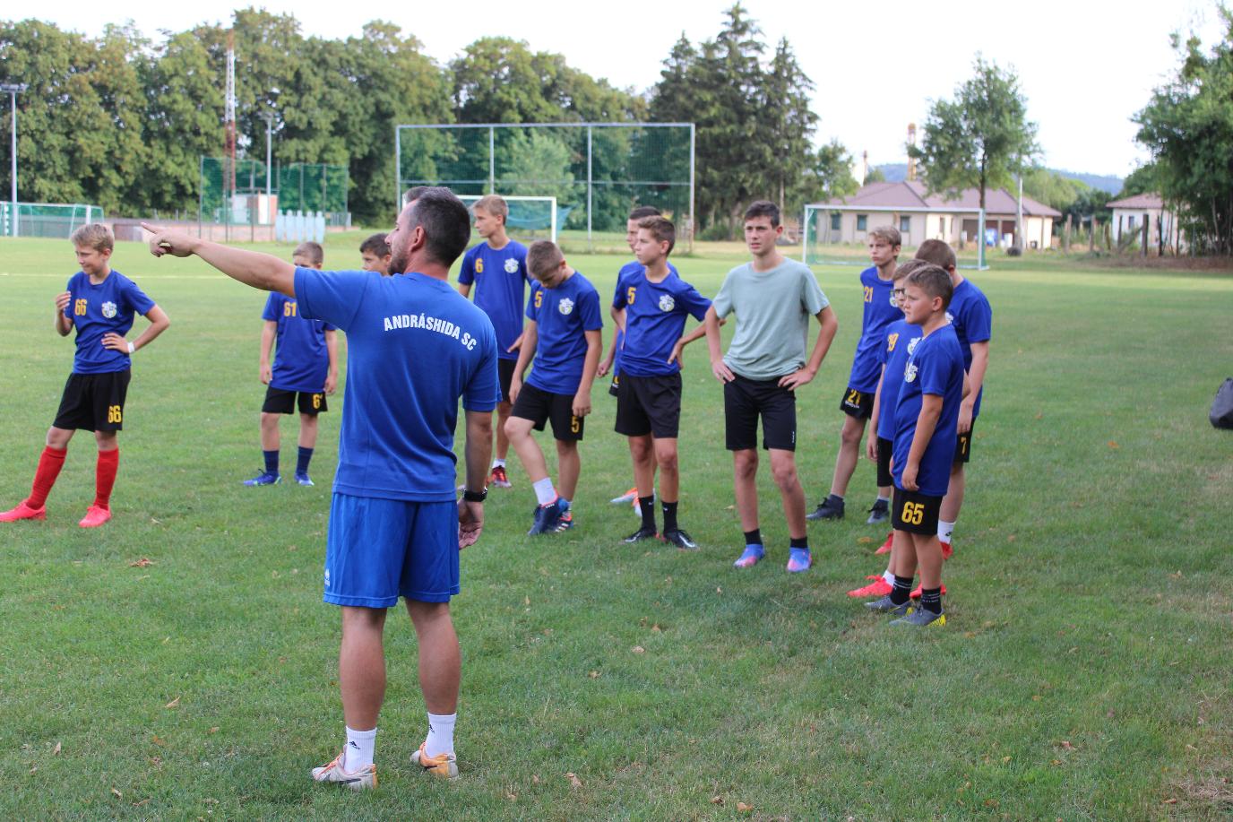 Hamarosan kezddik a bajnoksg - edzs kzben az U14-es csapatunk