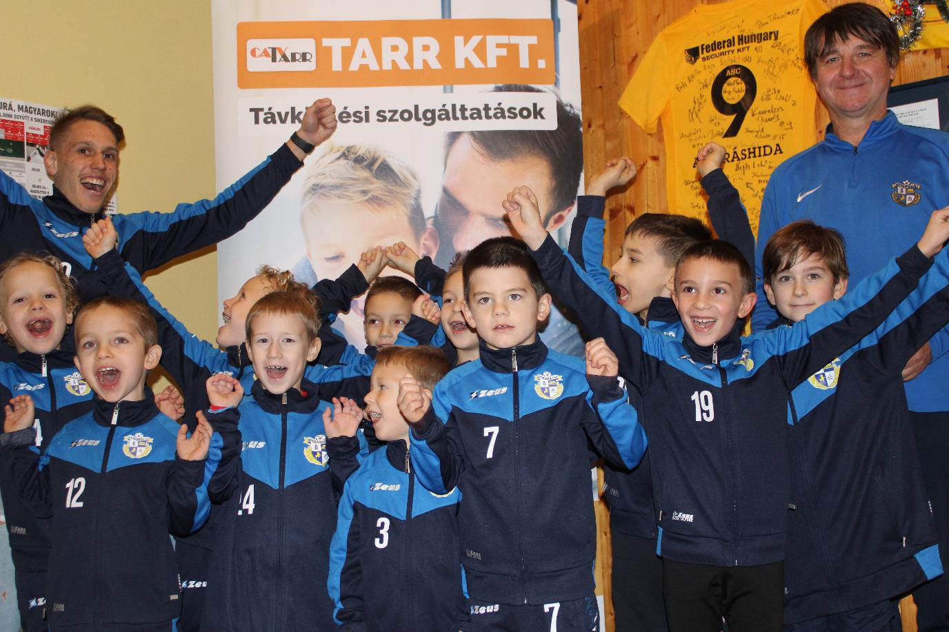 vzr s az sz legjobb jtkosa dj tads az U7-es csapatunknl