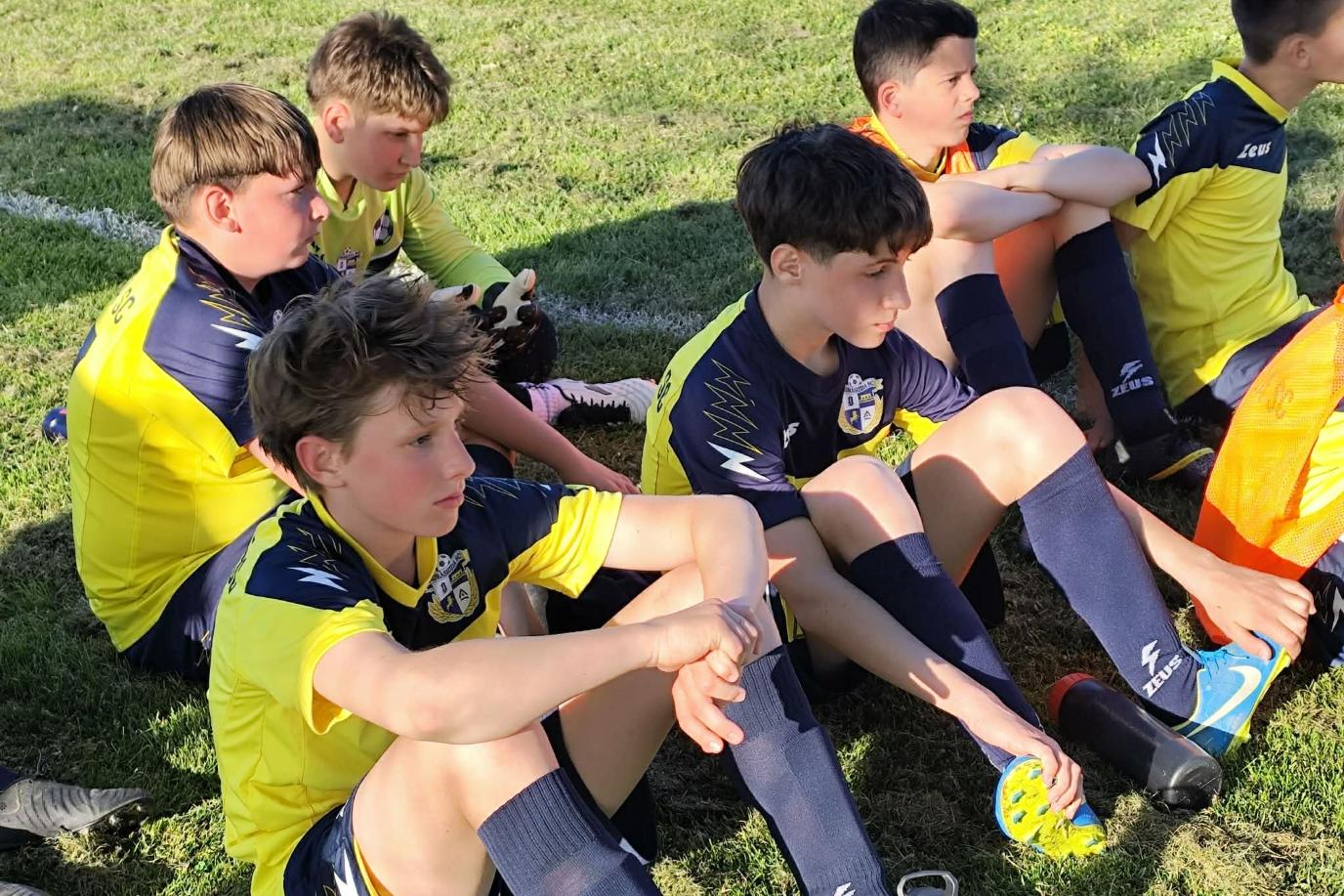 Magabiztos j�t�k �s sok g�l - U13