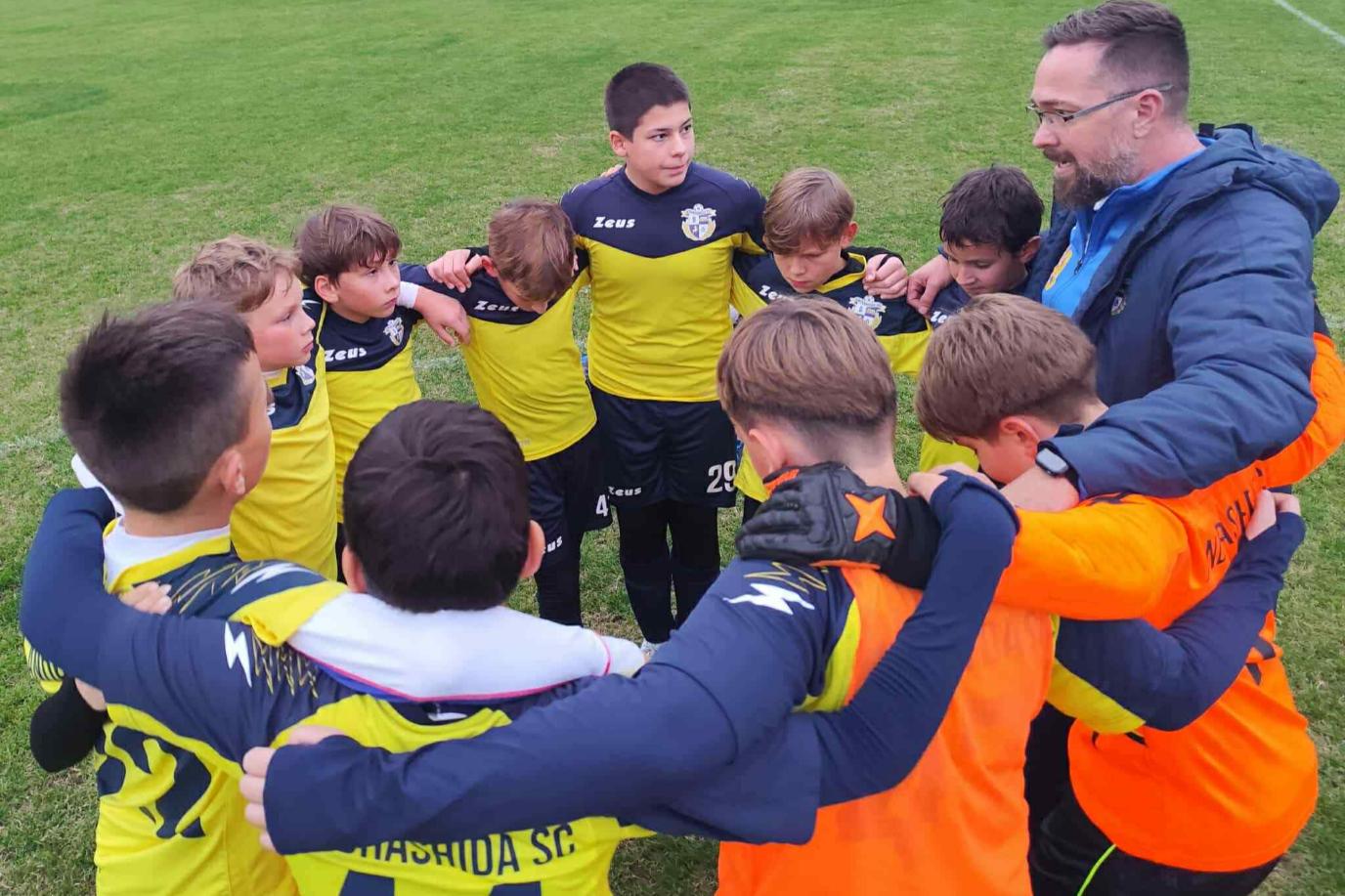 Gyenge j�t�k, nagy k�zdelem - U13