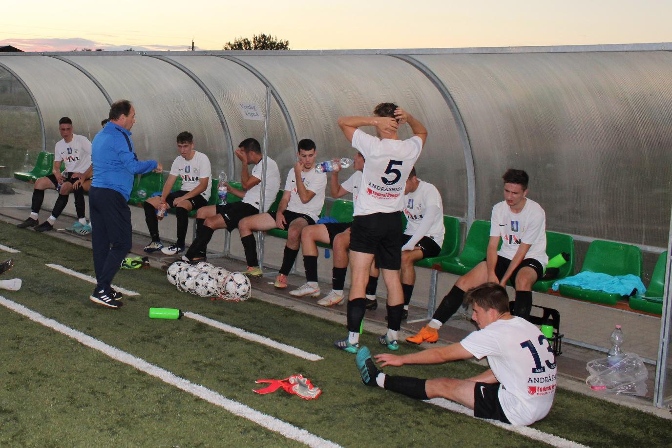Srvr U19 - TARR Andrshida U19