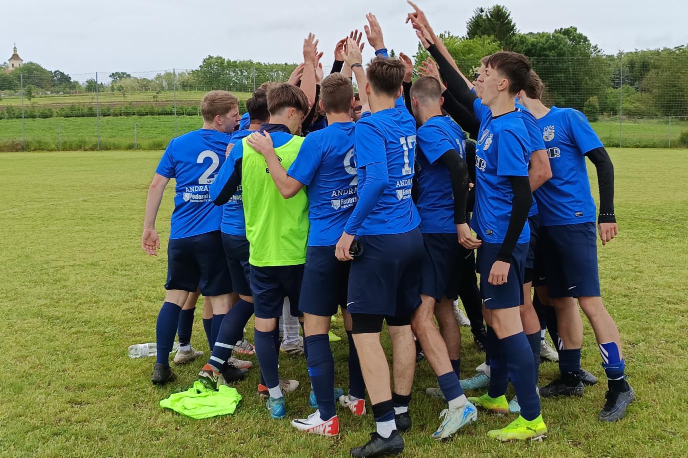 Visszav�gtunk a tavaszi veres�g�rt - U19