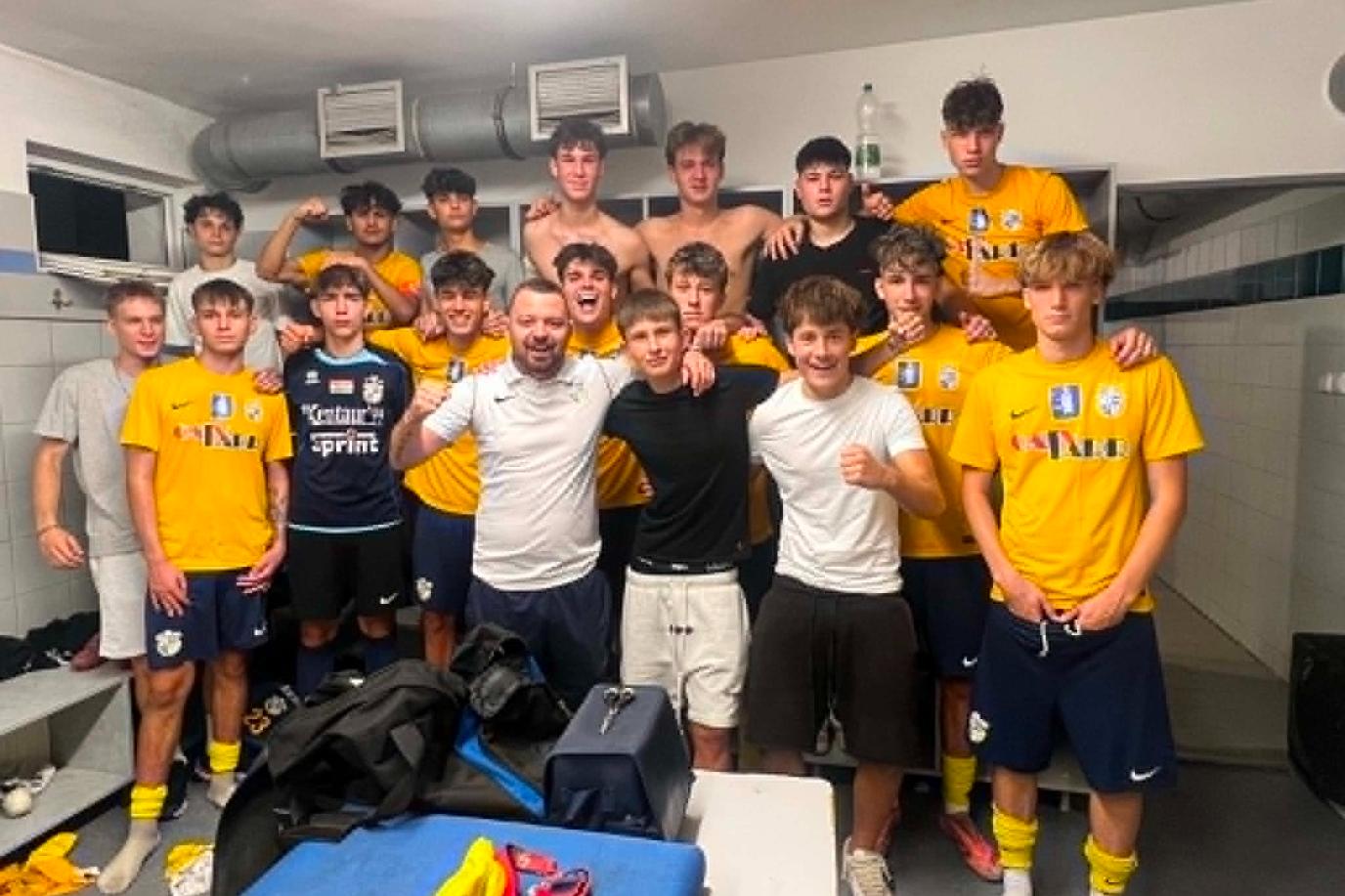 Gy�zelemmel kezdt�k a bajnoks�got - U19 Region�lis bajnoks�g 